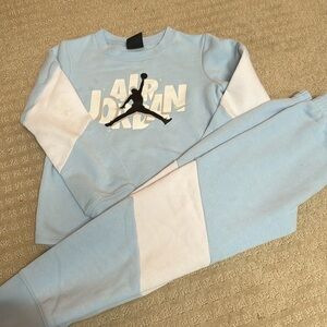 Kids Jordan sweatsuit Size small